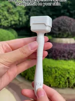My skincare routine upgrade with this 0.25mm roller ✨#SkincareRoutine #BeautyTools #SkincareTips #BeautyHacks #TikTokMadeMeBuyIt 
