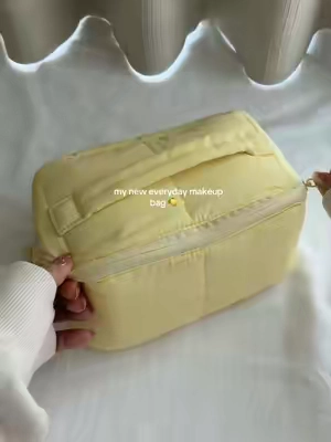the best everyday makeup bag 🤩✨ #packing #whatsinmybag #aesthetic #organization #makeup 