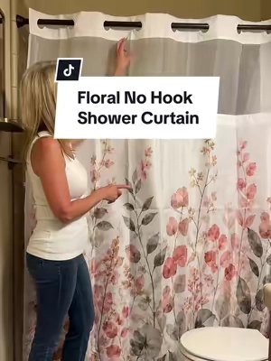 Love the pretty floral pattern of the shower curtain. It looks so good in my bathroom. #BathroomDecor #BathroomMakeover #BathroomDesign #Bathroom #showercurtain 