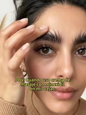Compra uno y llévate otro gratis. Te lo recomiendo muchísimo, pruébalo también, no te vas a arrepentir. #ScalpMassage #HairCareTips #Minoxidil#SummerWins #DealsForYouDays