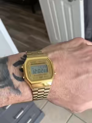 This vintage Casio tho 😮‍💨
