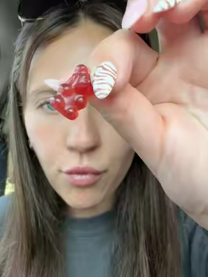 These gummies are magical 🤍🧸 #tiktokshopcreatorpicks #bwb #biotin #hairgrowth #growyourhair 