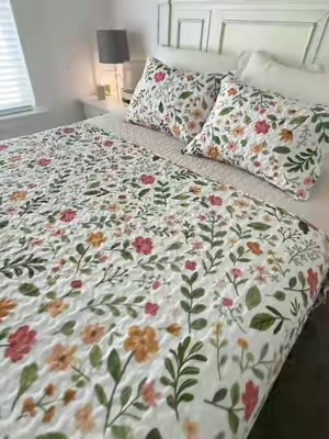 This affordable floral quilt set comes in 10 beautiful patterns and colors 🌸🛏️ Soft, cozy, and an easy way to give your bedroom a fresh new look without spending a fortune. #floralquiltset  #quiltset #bedroomdecor #bedding  #beddingessentials