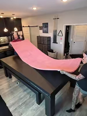 If you're tired of mud and wet footprints getting tracked through the house, this chenille mat is a game changer. It absorbs moisture fast, grabs dirt before it spreads, and helps keep your floors cleaner with every step. @Muddy Mat  #HomeHacks #MuddyMat #CleanLiving #MustHaveFinds #EverydayEssentials