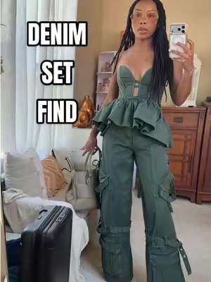 Now this is an outfit where I will gladly say RUN! This denim set is TEA! Probably one of my favs from AKIRA 😩🔥. #denim #fashiontiktok #denimset #fashionstyle #fashionista 