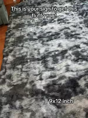 If you're looking for a large area rug for your living room that won't break your pockets this is it! #rug #homedecor #livingroomdecor #fluffyrug #fyp 
