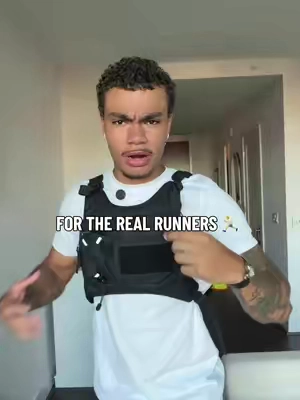 this one’s for the real runners #runningtiktok #runningvest #hikingvest #vestforrunning 