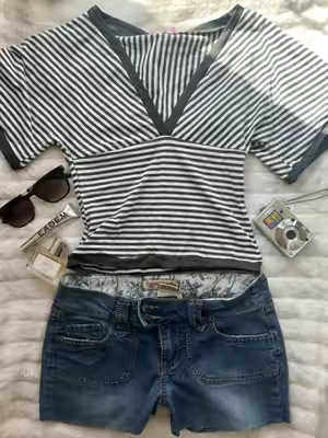 She’s a legacy 📸🥂✨ #OOTD #chic #2000soutfit #edikted #fallfashion it girl camera Y2K fall outfit inspo mini shorts baddie coquette @Edikted 