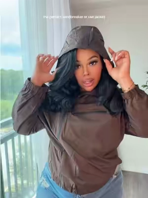this is so perfect , the pockets just kept going lol #windbreaker #puffit  #rainjacket #falljacket #jackets 