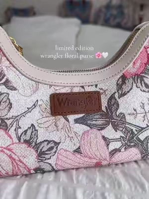 in love with this new wrangler purse 🫶 #wrangler #purse #shoulderbag #wranglerpurse #westernfashion 