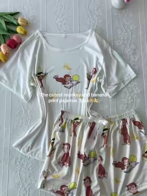 Monkey and banana print, super fun💕🍌🐒 #curiousgeorge #pajamaset #3pcs #sleepwear #spotlightfinds