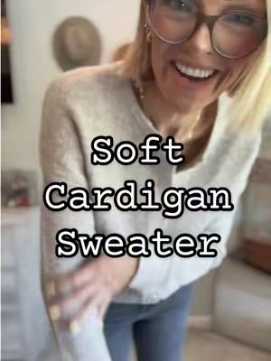 A versatile one  @PrettyGarden  #fallfashion #cardigan #sweater 