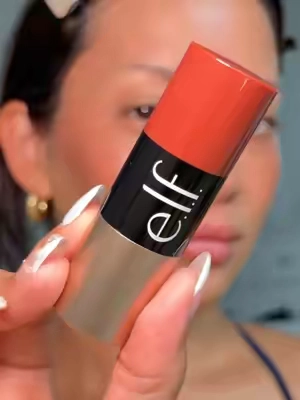 Oh 🫣 @e.l.f. Cosmetics  Cinna-mood soft glam cream blush #elfcosmetics #creamblush #fallmakeup #sunburnt #toastedteddy 