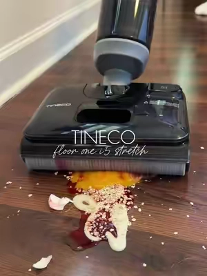 La forma más fácil y rápida de limpiar 🫧🧽 @Tineco-US Limpia y aspira al mismo tiempo, llega debajo de los muebles con facilidad y hace que la limpieza sea mucho más práctica✨🫧 #tineco #summerfinds #i5stretch