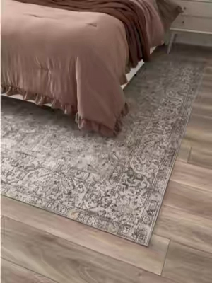 The prettiest under the bed rug that never looks dirty or off regardless of bedding!! @RUGSUS 