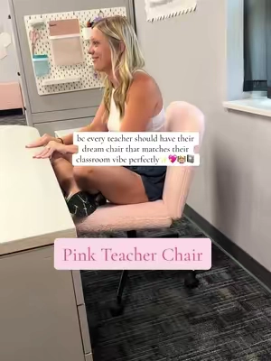 Every teacher deserves this chair✨💗 #teachersoftiktok #teacher #crisscrosschair #pinkcrisscrosschair #classroommusthaves 