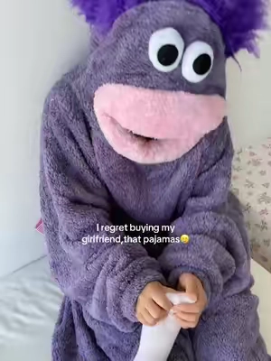 Do your girlfriends do that too?!😂😂😂 #pajamajam #Clownfish #pajamas#TikTokShopDealsforYouDays #summerween 