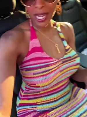I love this dress from Fashion Nova #maxidress #fashionnova #affordablefashion 
