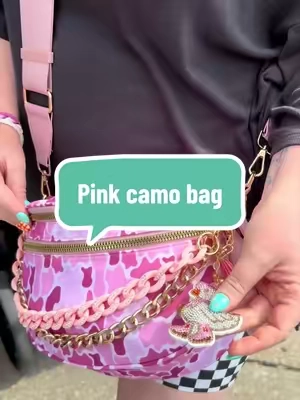 The goose on the pink camo you’re kidding me 😭💖 @Gold Blush #affordablefashionfinds #camo #pinkgirly #goosetrend #mombag 