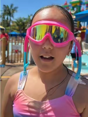 Kids swim goggles with anti-fog protection and a wide view for fun, leak-free swimming. 🏊💦 Goggles para niños con protección antiempañante y visión amplia para nadar con comodidad y sin fugas. 🏊💦 #KidsSwim #SwimGoggles #SwimmingGear #SummerFun #TikTokShopFinds @Vvinca 