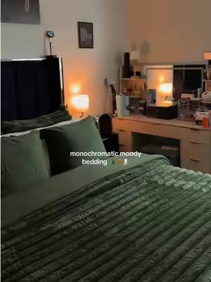 so soft , so moody 🕯️🌲🍂 #bedsure #comforterset #moodyaesthetic #cozyvibes #tiktokshopsummersale 