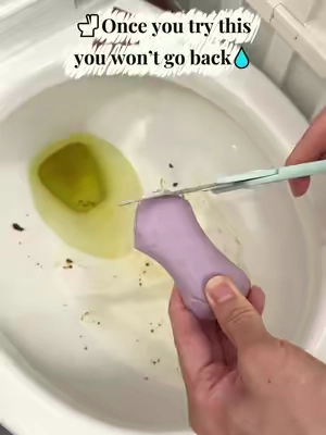 Click, scrub, toss. No more disgusting toilet brush sitting in dirty water.#cleaninghacks #Toiletbrush #fyp#tiktokshop #deepclean  