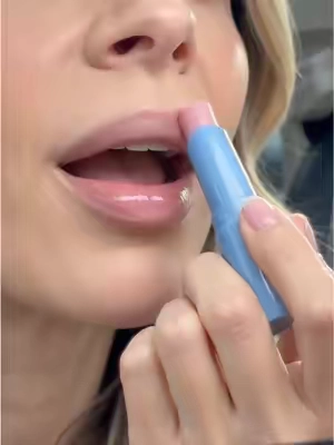 l just know the person that made this has the softest lips ever#drylips #hydratinglipbalms #hyloronicacid #anticracking #softlips