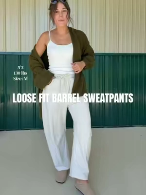 The perfect sweatpants 👏🏼 #baggysweatpants #sweatpantsoutfit #cozystyle #sweatpants #cozyoutfit 