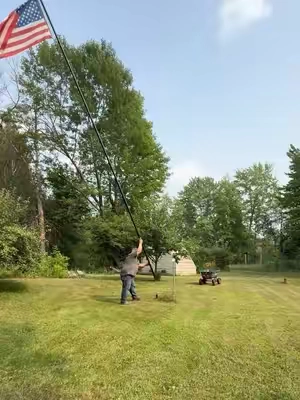 An absolutely beautiful flagpole will dress up anyone’s yard and this one’s from Vevor. Right now there’s free shipping for a limited time. Click on the orange shopping cart below to get yours. ##usa##flag##yard##yardornaments##fourthofjuly