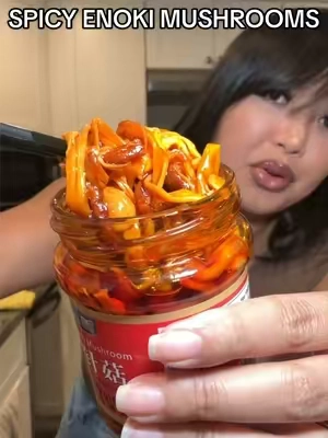 I sometimes just eat it straight of the jar as snack 😅 #enokimushroom #mushrooms #spicy #asianfood #tiktokshopsummersale 