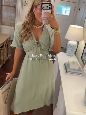 They are SO comfy too! Reviews are amazing for a reason😍! Wearing size S - it runs slightly big!  #classyfashion #fallfashion #churchdress #boujeeonabudget #boutiqueclothing 