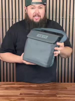 The YETI DayTrip 6L Lunch Bag 🧊 Check link for current pricing #yeti #daytrip #lunchbag #tiktokshopcreatorpicks #mealprep 