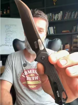 Insanely beautiful pocket knife  #mucitup #pocketknife #foldingknife #everydaycarry 