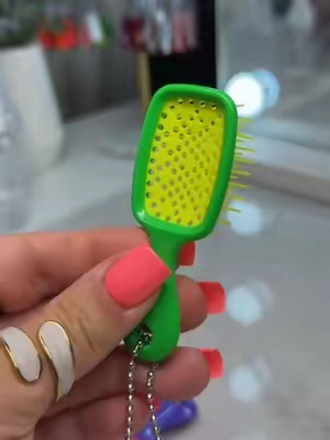 they’re sooo cute and tiny 😭 #unbrush #minitures #hairbrush #keychain 