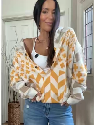 Fall transition prep in full effect over here with this gorgeous versatile cardigan. Obsessed with the brown and now the beige too! 
