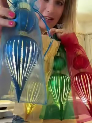 These are gorgeous! That glow! ✨ The perfect gift with the included bags! #christmasornaments #ornaments #christmaslights #christmasdecor @QVC, Inc #QVCLoyaltyProgram