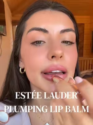 & it’s so chic  @Estée Lauder @The Estée Lauder Store #EsteeLauder #esteelaudermantra #EsteeLauderLipstickDay #nationallipstickday #ttsnationallipstickday 