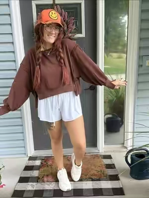 Zoo fit 🤎 wearing a L in shorts and top #midsizefashion #momoutfit 