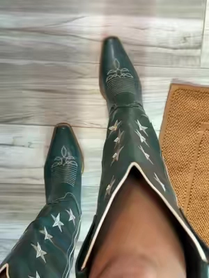 Omg these cowgirl boots are everything #cowgirlboots 