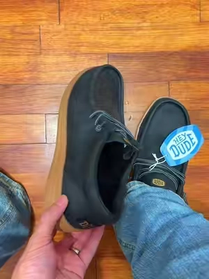 HEYDUDE Paul Full Grain Leather Comfortable Lightweight Slip on Shoes #tiktokshopcreatorpicks #heydudespring #heydudepartner #fullgrainleather #sliponshoes @HeyDude 
