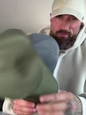Replying to @Saint__xix One hat. Countless wears. After wearing this day in and day out, I finally understand why it’s become my go-to. Comfort, fit, and durability all matter when it’s something you reach for every morning. If you’re looking for an everyday cap, this one’s earned a permanent spot in my lineup. . #MensHat #UnderArmour #StealthForm #EverydayEssentials #MensOutfit 