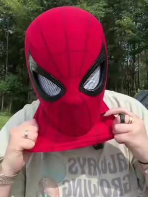 whose wearing this to the movie? 