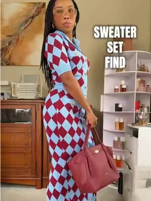 This two piece set from AKIRA is sooo chic and classy 😍😍🔥! AHHH! I love her! This is one of this preppy looks that will have people too stunned to speak 💖.  Bag here >  @Morai Elise  #workwear #corporatebaddie #workoutfit #fashiontiktok #preppyaesthetic 