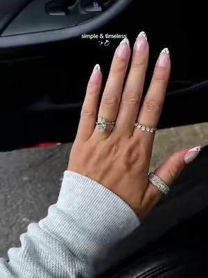 absolutely stunning #engagementring #diamondring #marquisegoodwin @effinny_store 