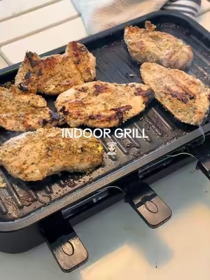 this indoor apartment friendly grill is such a budget friendly kitchen find. the food comes out so tasty. who says barbecues need to be outdoors??? #indoorgrill #griddle #kitchenfinds #apartmentmusthaves #cooking 