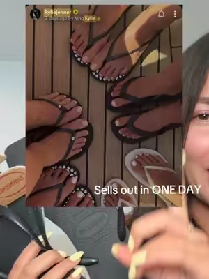 FINALLY got the viral sold out square toe version and im obsessed!!! #havaianas #flipflop #flipflops #havaianasflipflops #blackflipflops 