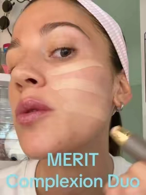 5 minute base >>> 🤞 & it’s on sale!! @MERIT Beauty #merit #meritbeauty #complexionstick #basemakeup 