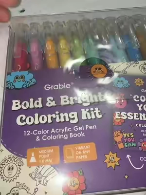 Grabie can make a hydrated gel pen #lefthanded #handwritingasmr #hydratedorparched #gelpen #acrylicpens 