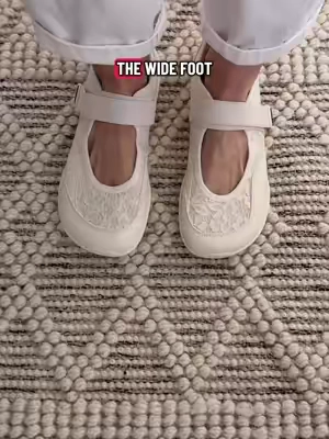 Size up if you’re between sizes! @HOBIBEAR SHOES OFFICIAL #maryjanes #widefeet #widefeetshoes #barefootshoes #tiktokshopcreatorpicks 