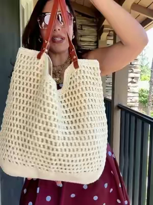 #summerbags #beachbag #handbags  #totebags #crochettotebag @Moss Frame 